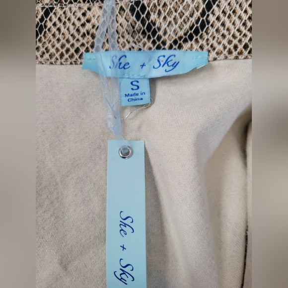 She + Sky Snake Print Jacket - Tan and Black - Picture 4 of 4